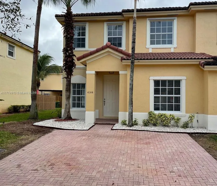 4144 NE 26th St, Homestead FL 33033