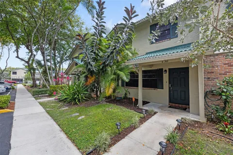 436 Westree Ln, Plantation FL 33324