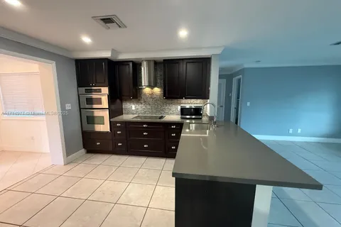 2765 SW 47th St # 2765, Dania Beach FL 33312