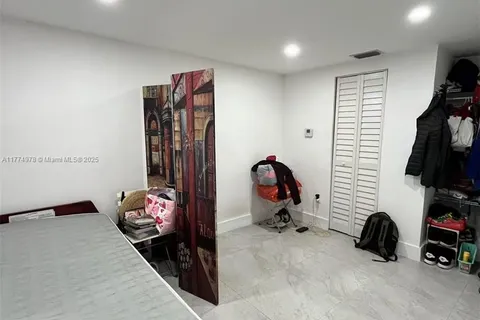 1102 NW 103rd St # 3, Miami FL 33150