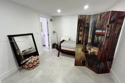 1102 NW 103rd St # 3, Miami FL 33150
