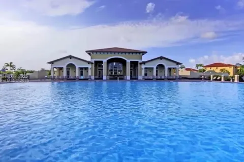 22621 SW 88th Pl # 8, Cutler Bay FL 33190
