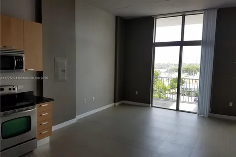 2100 VAN BUREN # 504, Hollywood FL 33020