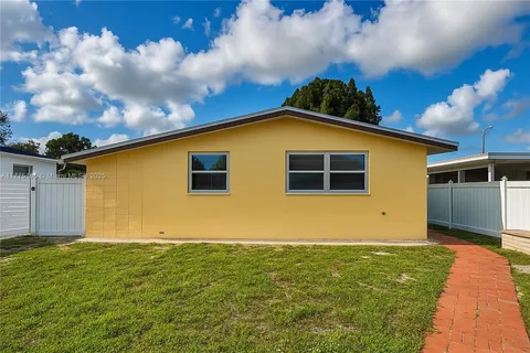 215 W 19th St # 0, Hialeah FL 33010