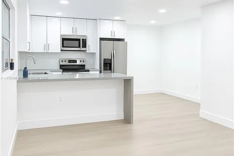 215 W 19th St # 0, Hialeah FL 33010