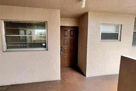 1920 Sabal Palm Dr # 404, Davie FL 33324