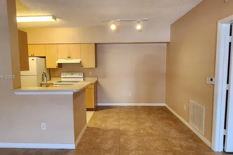 10312 S Fox Trail Rd S # 1004, Royal Palm Beach FL 33411