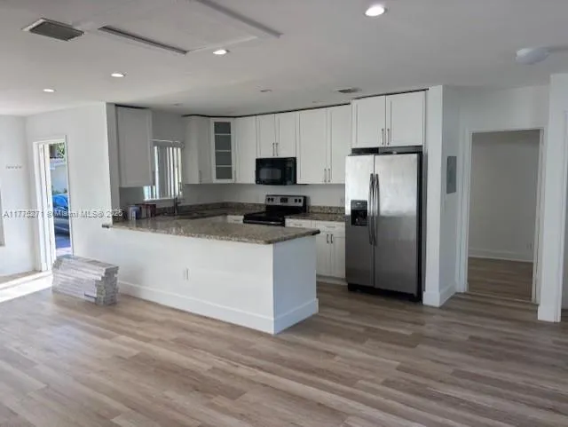 2449 SW 7th St, Fort Lauderdale FL 33312