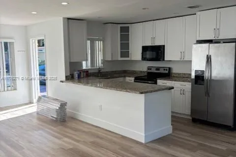 2449 SW 7th St, Fort Lauderdale FL 33312