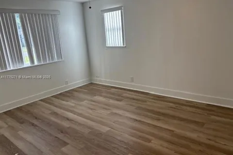 2449 SW 7th St, Fort Lauderdale FL 33312