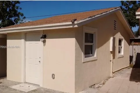 10345 NW 30th Ct, Miami FL 33147