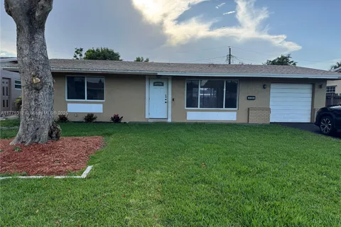 2340 Oleander Dr, Miramar FL 33023