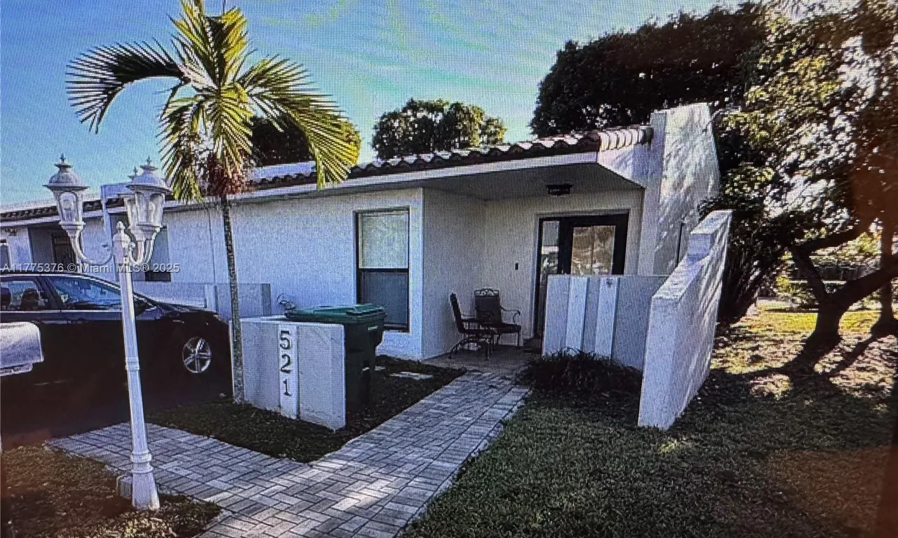 521 SW 93rd Ct # 0, Miami FL 33174