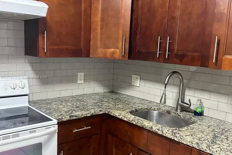 9203 NW 38th Dr # 9, Coral Springs FL 33065
