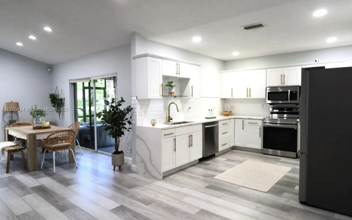 7601 Forest Green Ln, Boynton Beach FL 33436