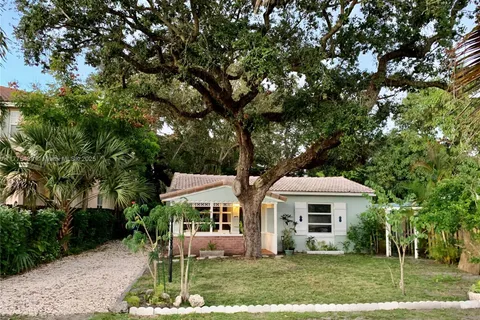 845 SW 11th Ct, Fort Lauderdale FL 33315