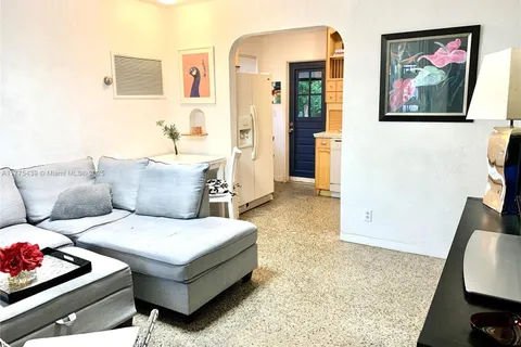 845 SW 11th Ct, Fort Lauderdale FL 33315