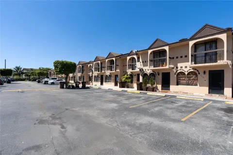 5431 W 22nd Ct # 107, Hialeah FL 33016