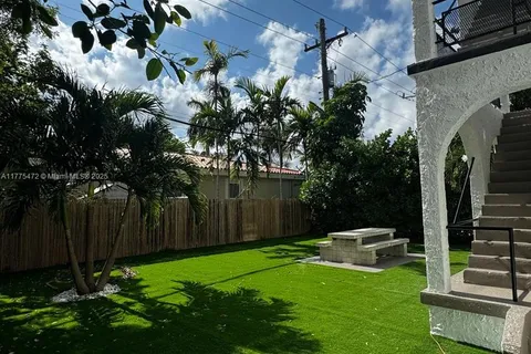 444 Ponce De Leon Blvd # 2, Coral Gables FL 33134