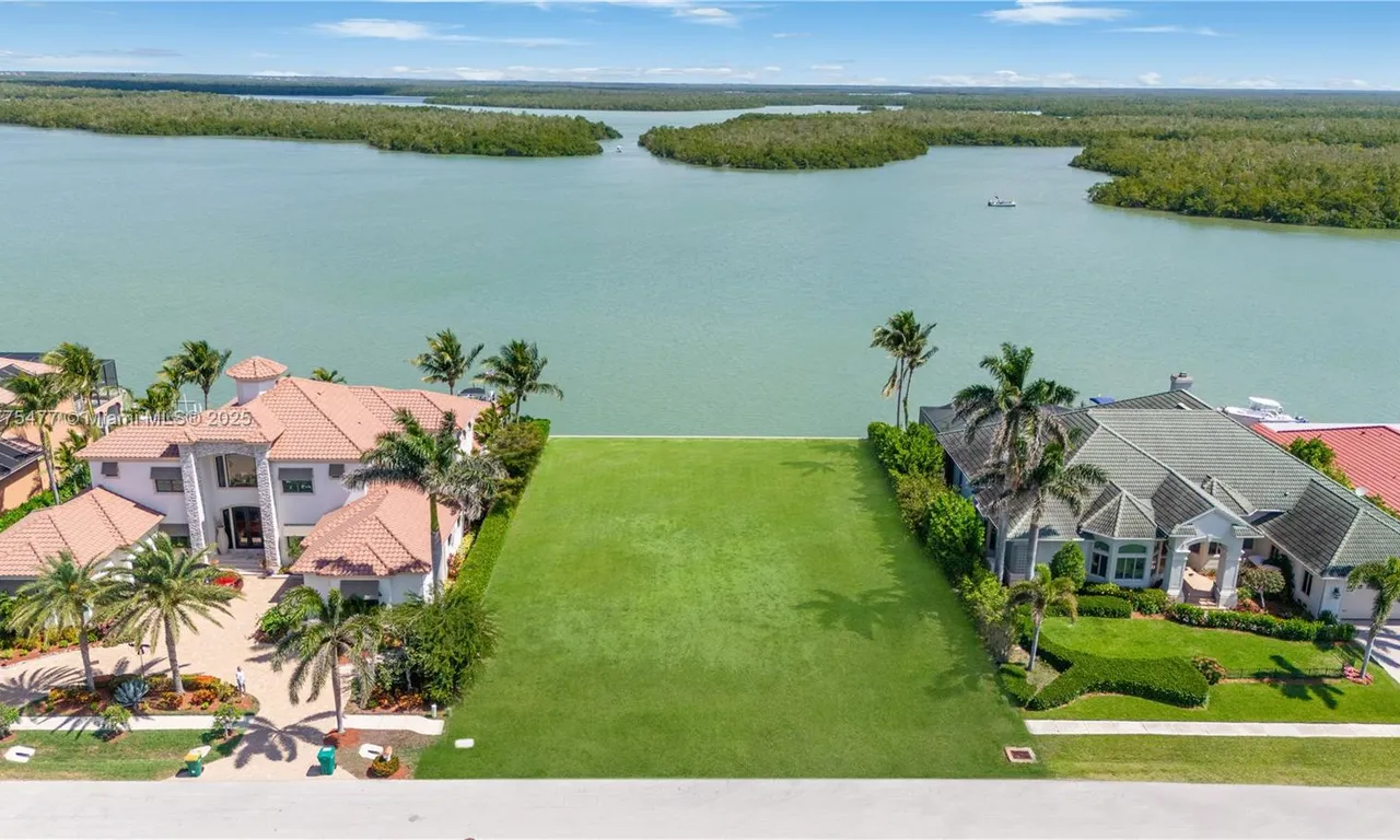 153 Stillwater Ct., Marco Island FL 34145