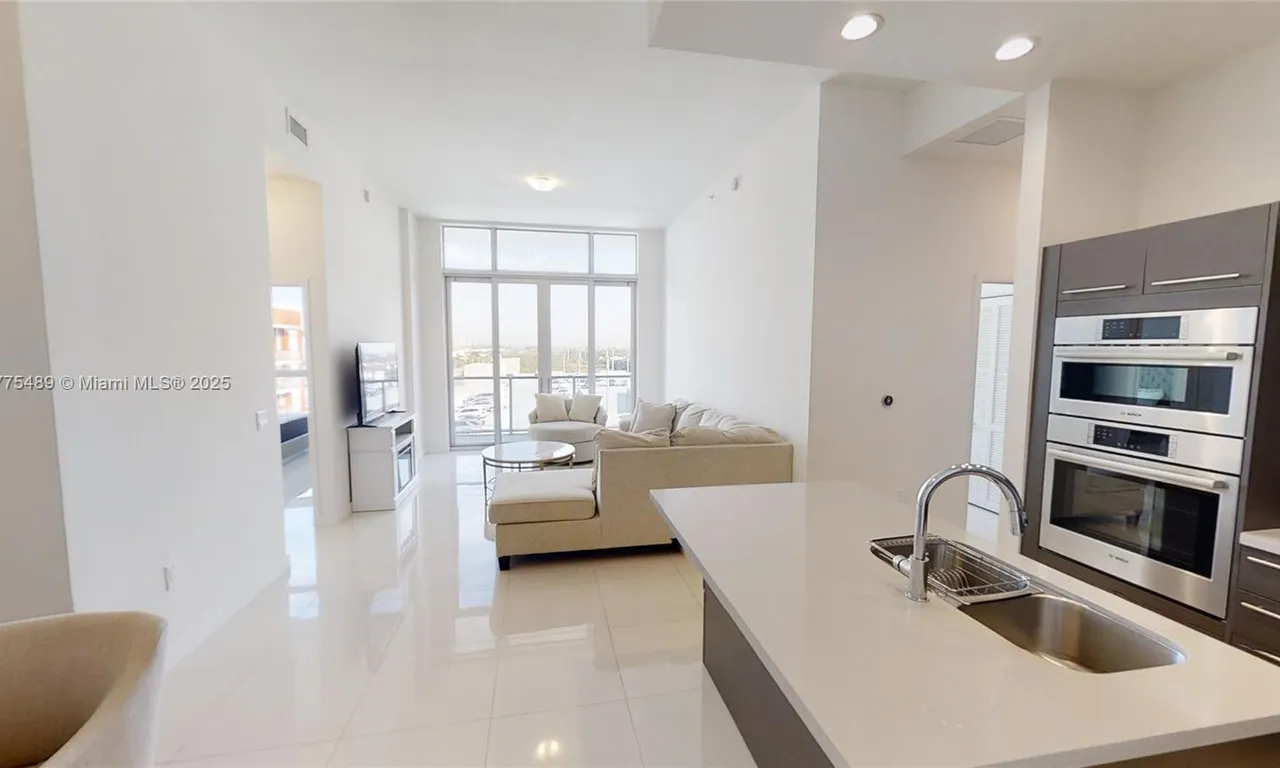 7825 NW 107th Ave # 821, Doral FL 33178