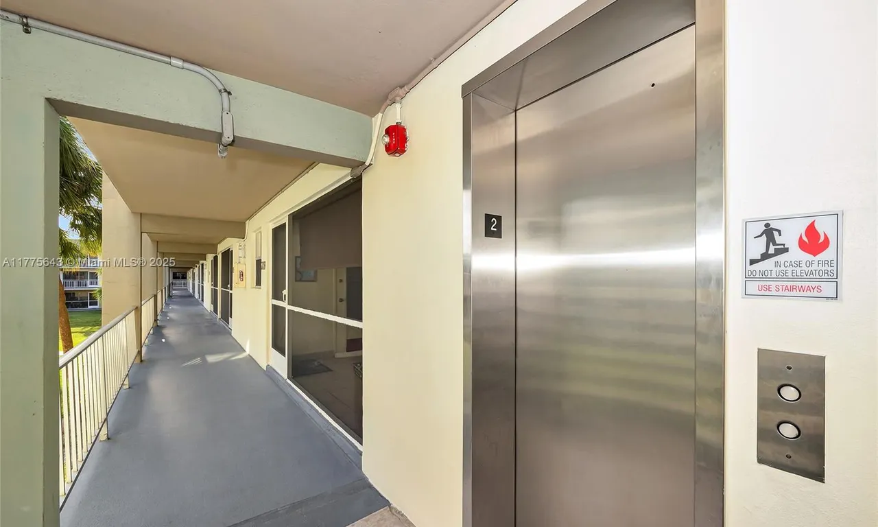 250 Layne Blvd # 205, Hallandale Beach FL 33009