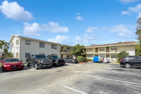 215 NW 25th St # 2, Wilton Manors FL 33311