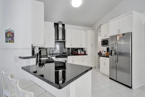 1987 S Landing Way, Weston FL 33326