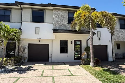 15684 NW 91st Ct # 15684, Miami Lakes FL 33018