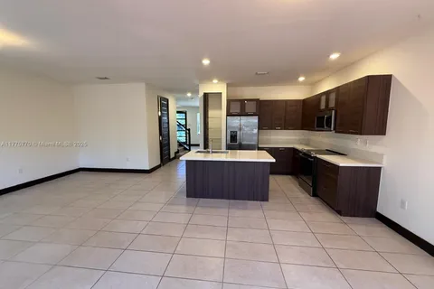 15684 NW 91st Ct # 15684, Miami Lakes FL 33018
