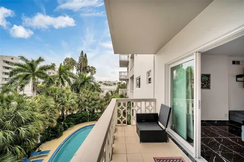 9700 E Bay Harbor Dr # 303, Bay Harbor Islands FL 33154