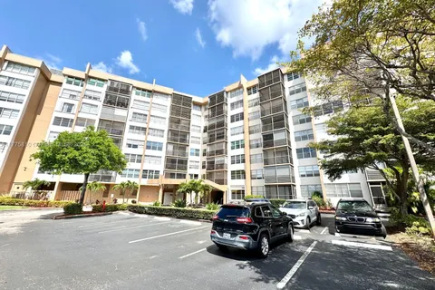 1000 Saint Charles Pl # 503, Pembroke Pines FL 33026