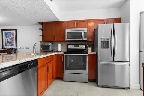 105 Riviera Cir # 0, Weston FL 33326