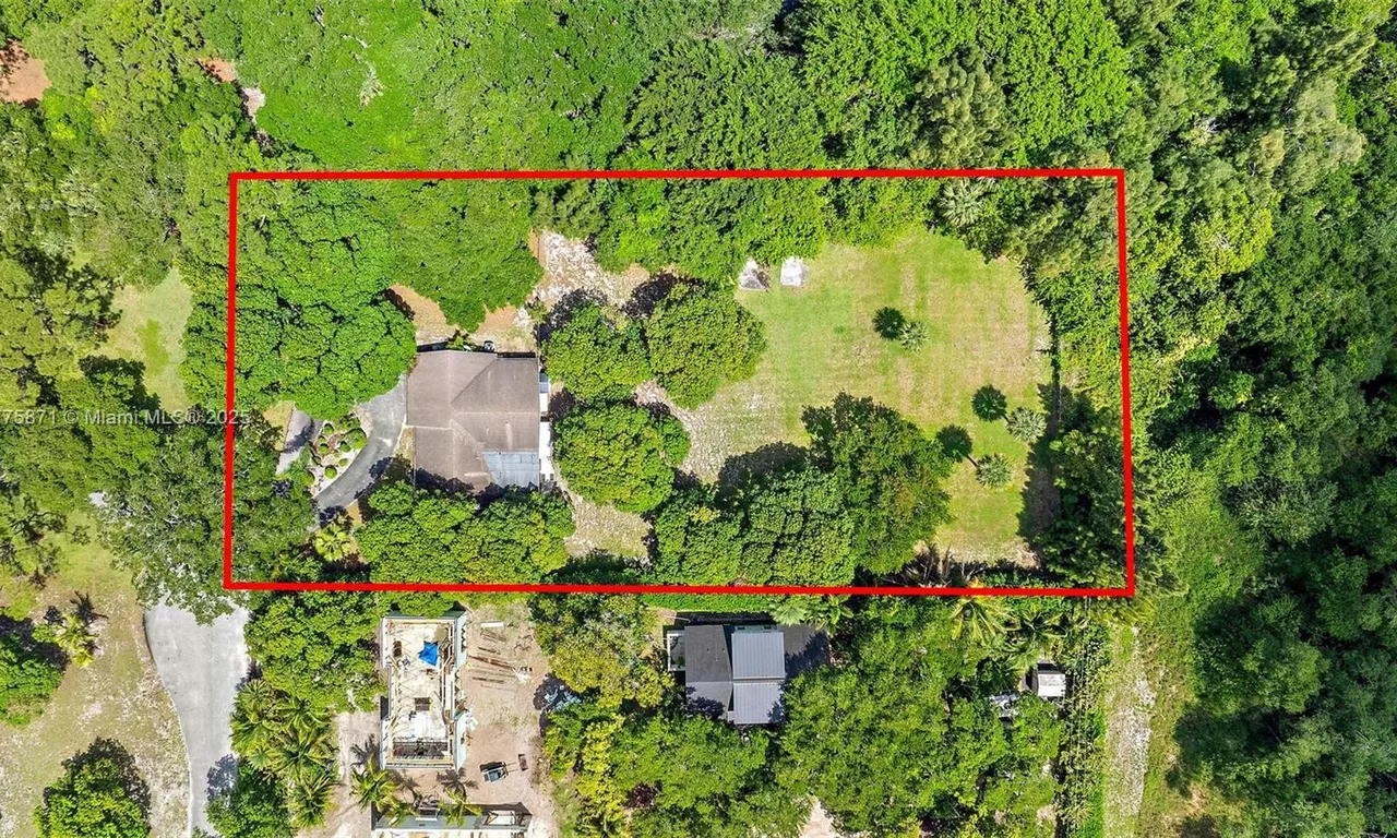 11270 Monet Ln, Palm Beach Gardens FL 33410