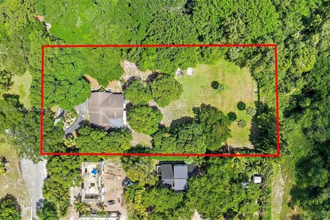 11270 Monet Ln, Palm Beach Gardens FL 33410