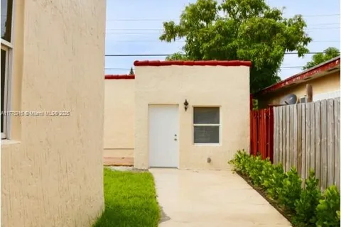 1637 SW 16th St # B, Miami FL 33145