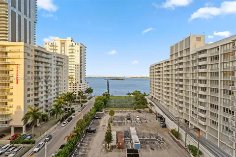 2150 N Bayshore Dr # 0701, Miami FL 33137