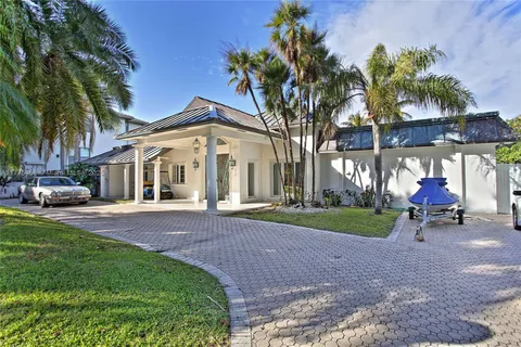 324 Caribbean Rd, Key Biscayne FL 33149