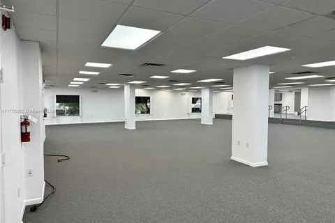 3015 N Ocean Blvd # C120, Fort Lauderdale FL 33308