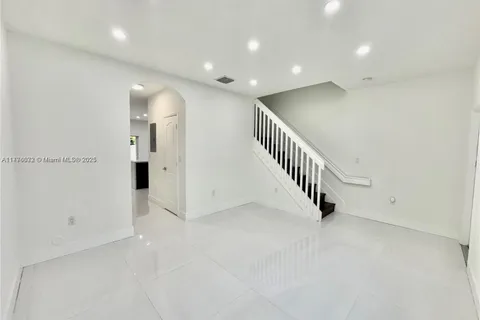 16615 NW 70th Ct, Miami Lakes FL 33014
