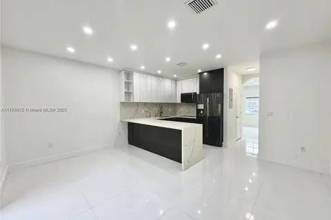 16615 NW 70th Ct, Miami Lakes FL 33014