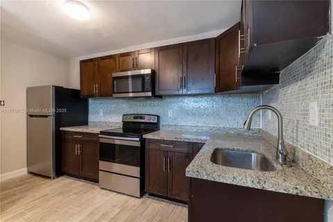 601 S Flagler Ave # 11, Homestead FL 33030