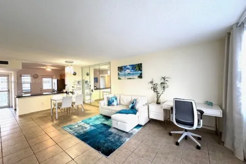 1893 S Ocean Dr # 903, Hallandale Beach FL 33009
