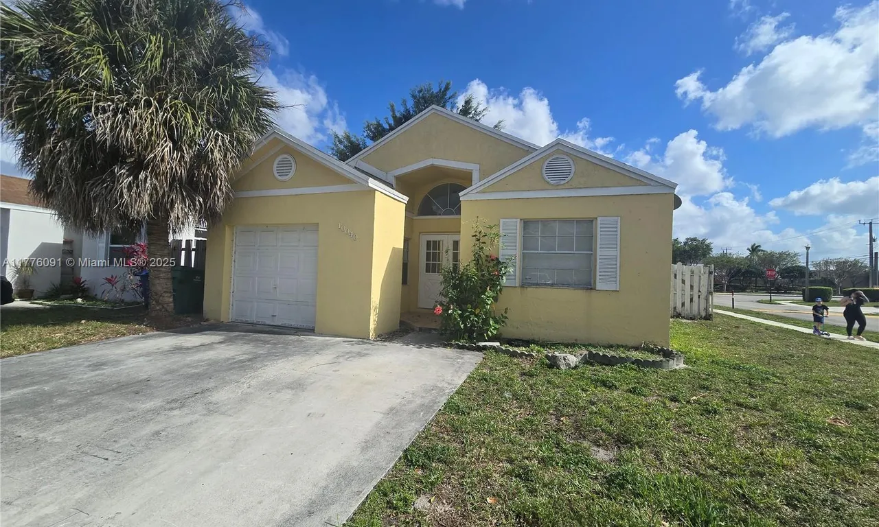 10040 Nandina St, Miramar FL 33025