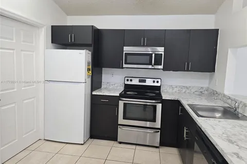 10040 Nandina St, Miramar FL 33025