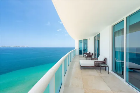 2711 S Ocean Dr # 3202, Hollywood FL 33019