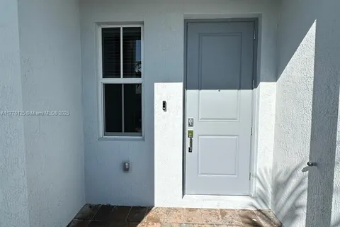 132 NE 14th Terrace, Homestead FL 33033