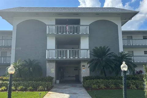 1200 Hillcrest Ct # 106, Hollywood FL 33021