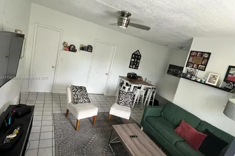 7155 Rue Notre Dame # 9, Miami Beach FL 33141