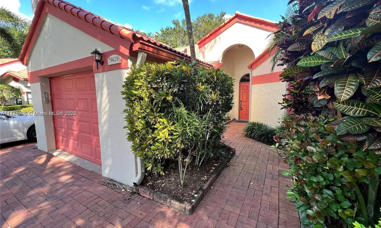7942 lexington Club BLVD # B, Delray Beach FL 33446